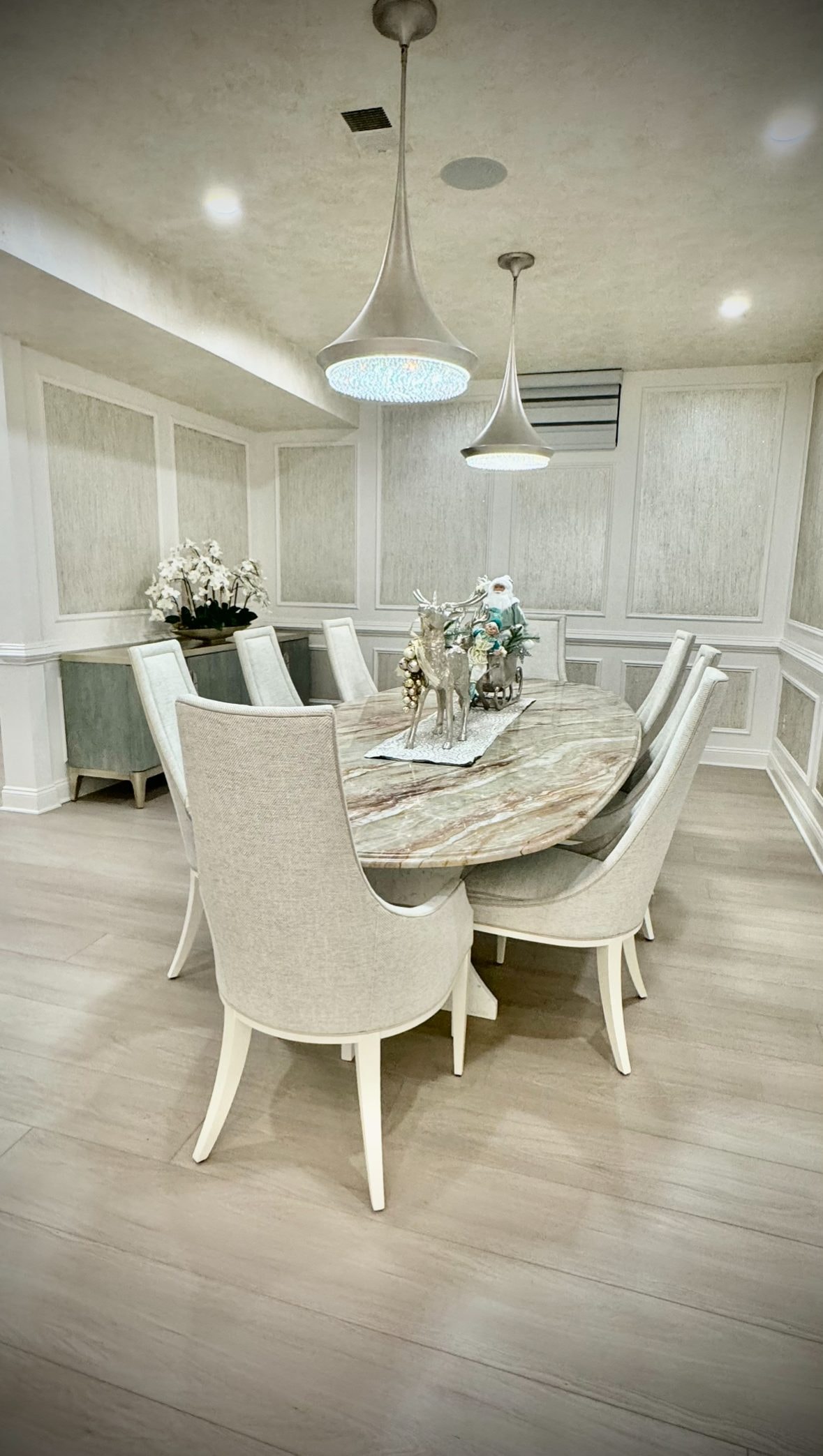 Lower-level dining